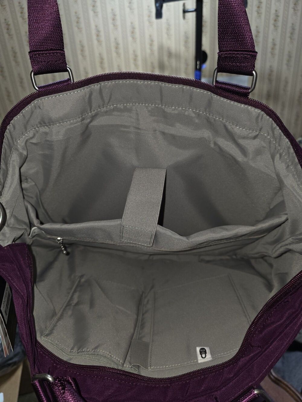 Baggallini Anywhere Day Laptop Tote Purple NWT RFID Travel Work Bag Lightweight - Picture 5 of 9